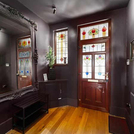 City Retreat, Spacious 4 Bed House, Games Room, Parking, Hot Tub & Bbq Cardiff Exteriör bild