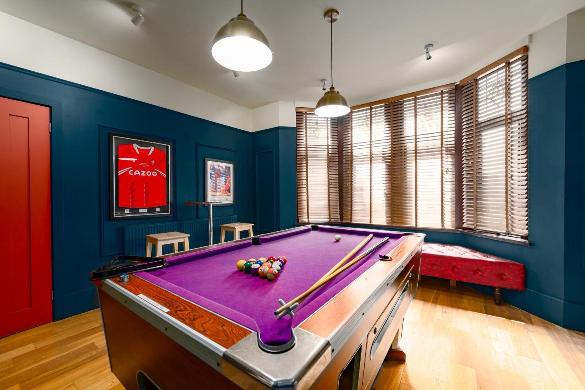 City Retreat, Spacious 4 Bed House, Games Room, Parking, Hot Tub & Bbq Cardiff Exteriör bild