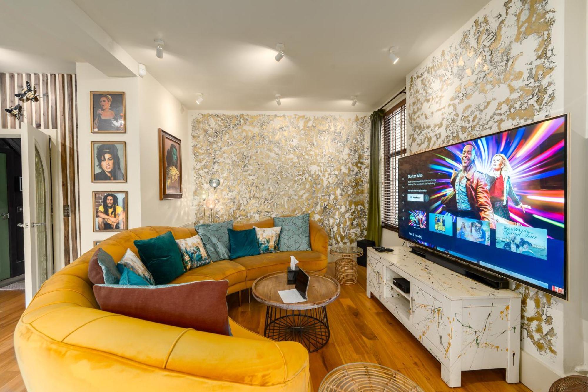 City Retreat, Spacious 4 Bed House, Games Room, Parking, Hot Tub & Bbq Cardiff Exteriör bild