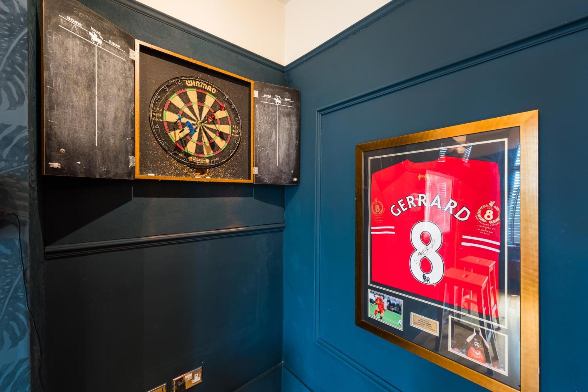 City Retreat, Spacious 4 Bed House, Games Room, Parking, Hot Tub & Bbq Cardiff Exteriör bild