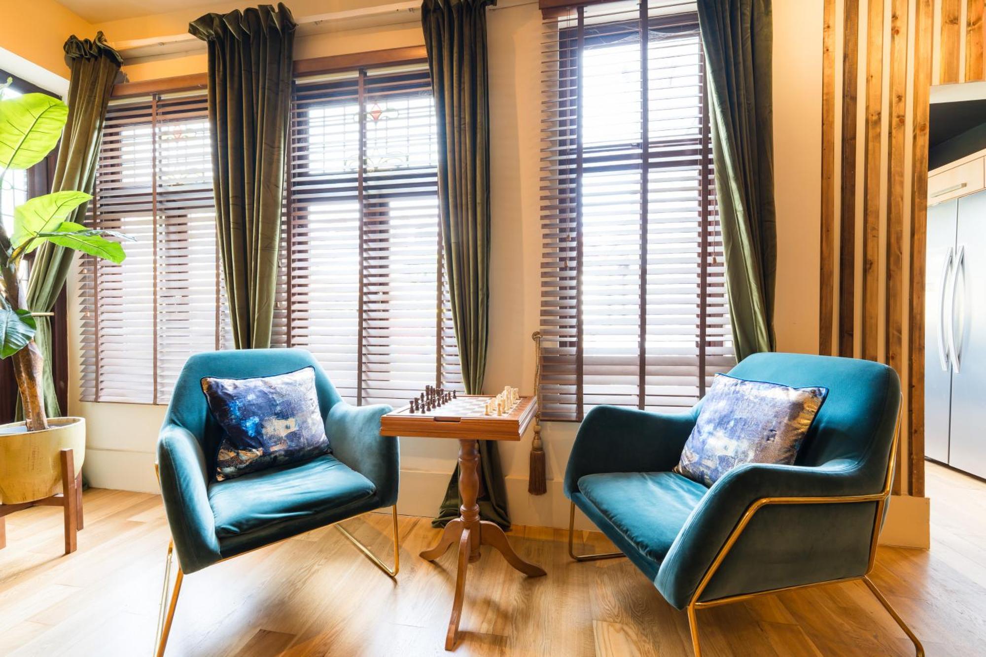 City Retreat, Spacious 4 Bed House, Games Room, Parking, Hot Tub & Bbq Cardiff Exteriör bild